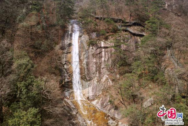 1799元 雷神银翼24.5寸电竞显示器上架：2K 240Hz屏